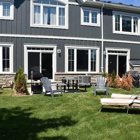 Nottawa New Blue Mountain Village Snowbridge Executive Townhome Sleeps 10 With Outdoor Pool And Shuttle מראה חיצוני תמונה