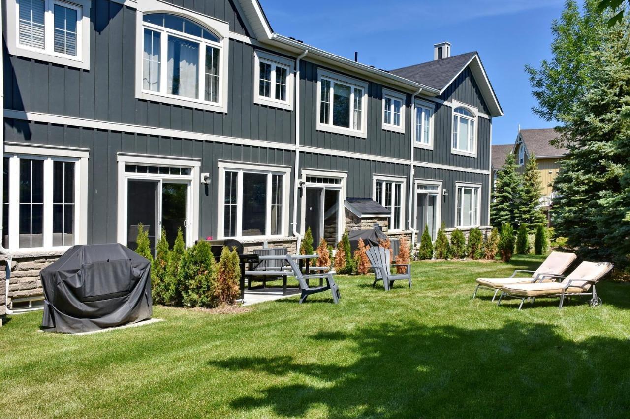 Nottawa New Blue Mountain Village Snowbridge Executive Townhome Sleeps 10 With Outdoor Pool And Shuttle מראה חיצוני תמונה